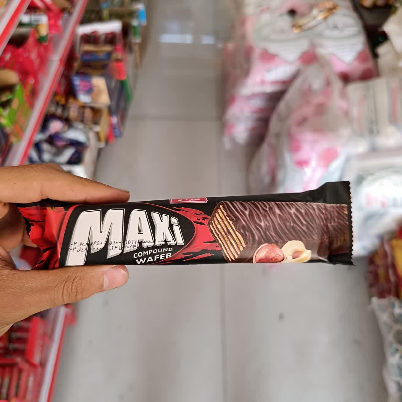 ویفر روکشدار کاکائو تلخ مکسی با طعم فندق 42 گرمی