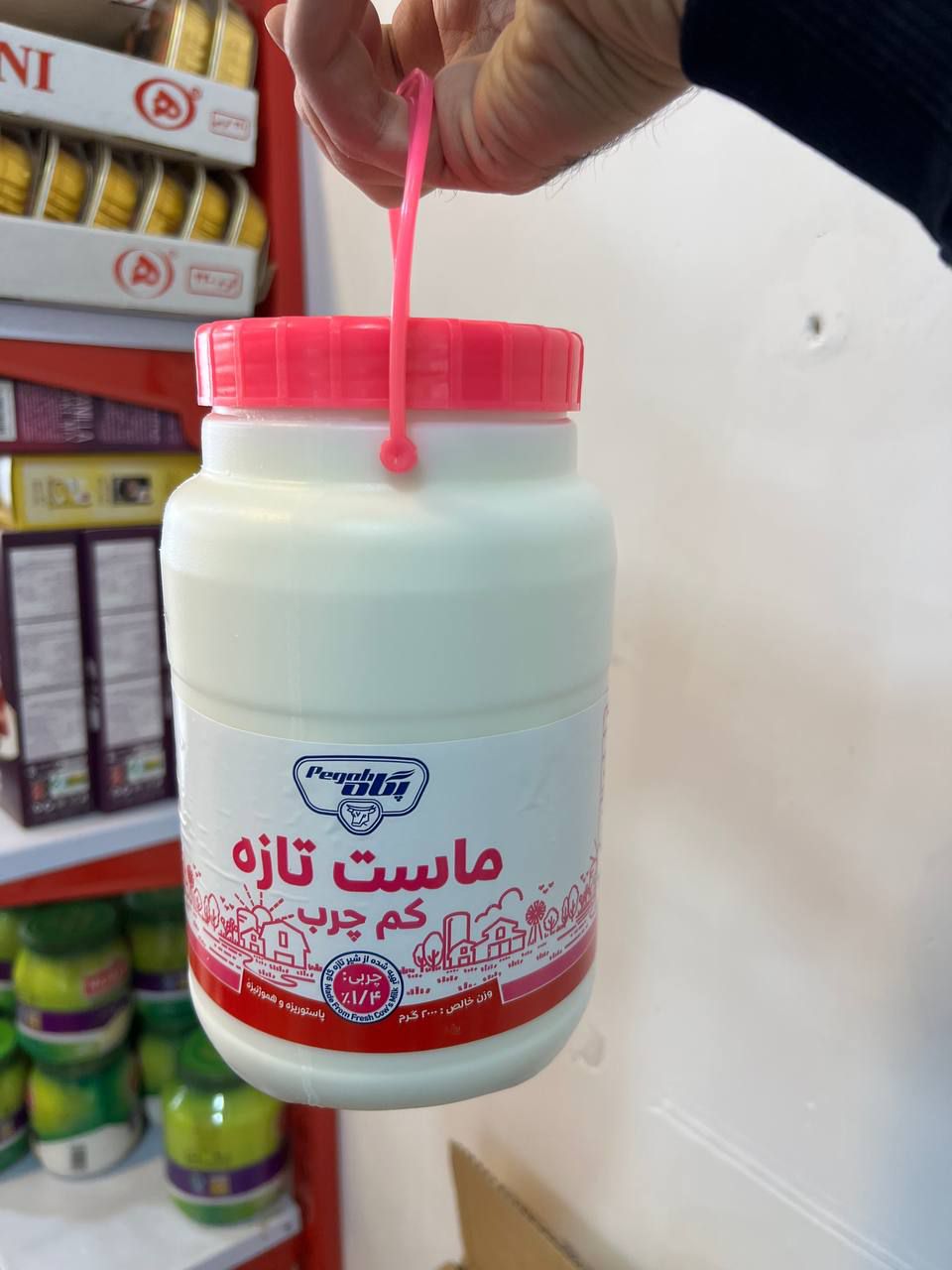 ماست کم چرب پگاه 2000 گرم