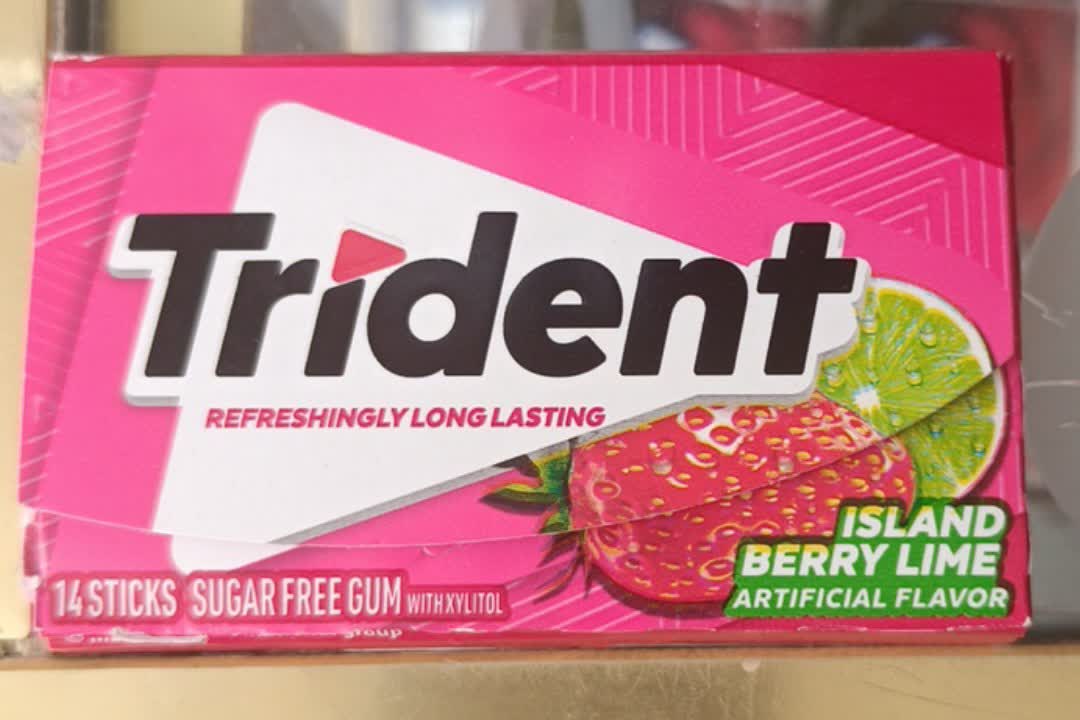 آدامس تری دنت توت فرنگی