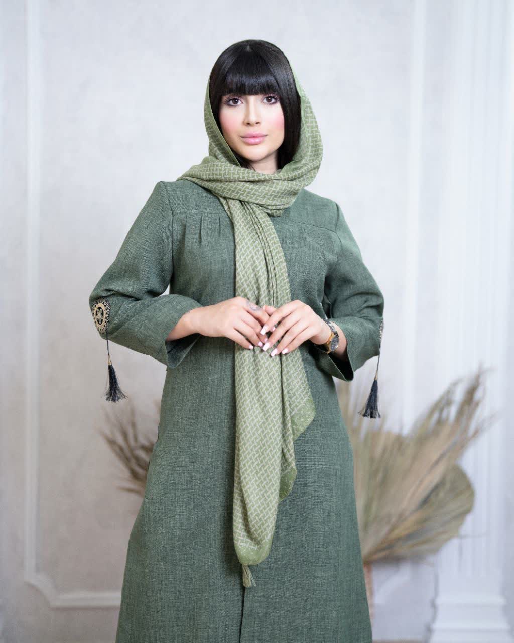 مانتو پشت پیلی تیکه دوزی