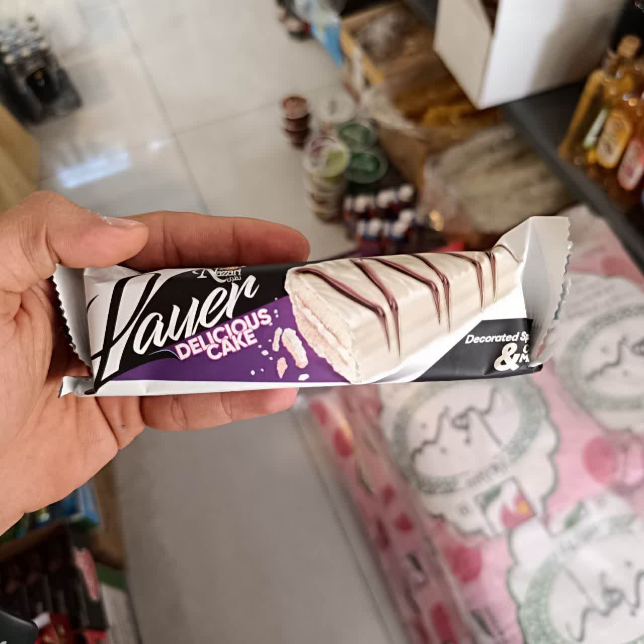 کیک لایه ای کرمدار شیری نظری (60 گرم)